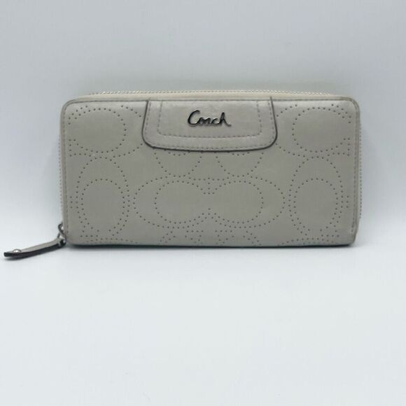 Coach Ashley Perforated Signature Ivory Envelope Wallet - Picture 1 of 11